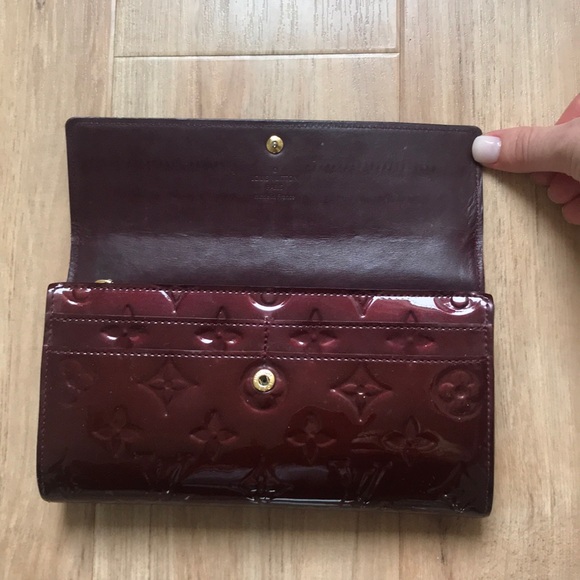 Louis Vuitton Monogram Vernis Sarah Bifold Wallet - Picture 5 of 8